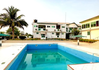 lloyds beach resort and hotel