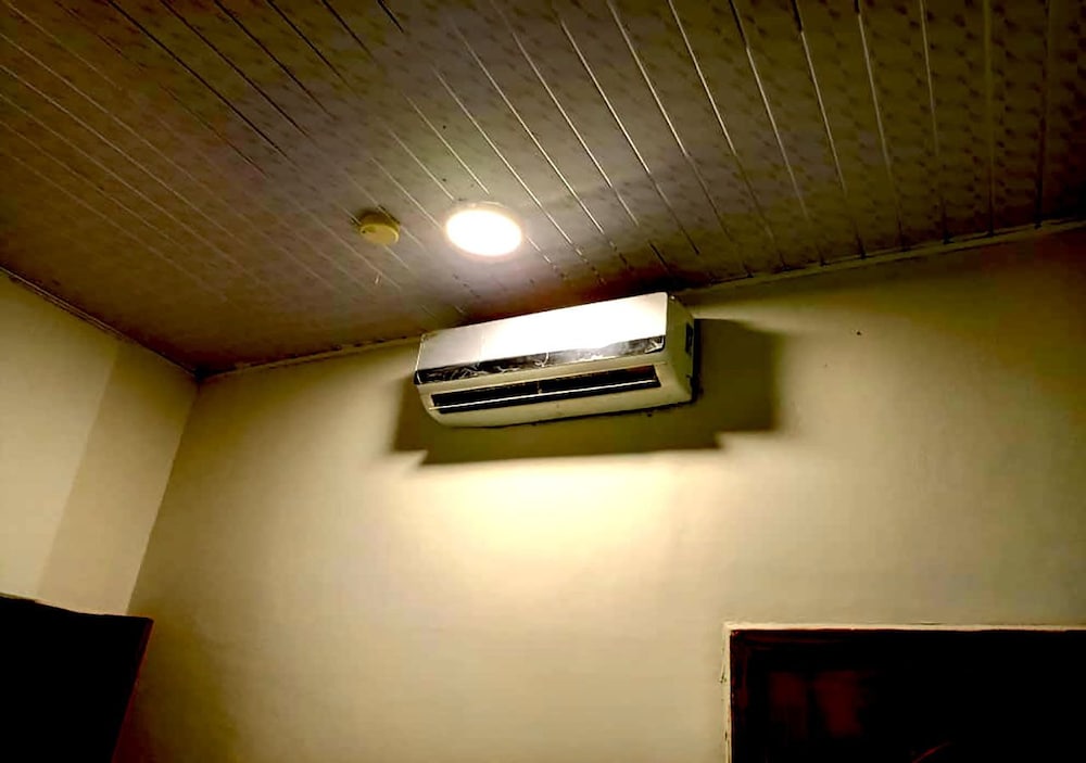 lloyds beach resort and hotel