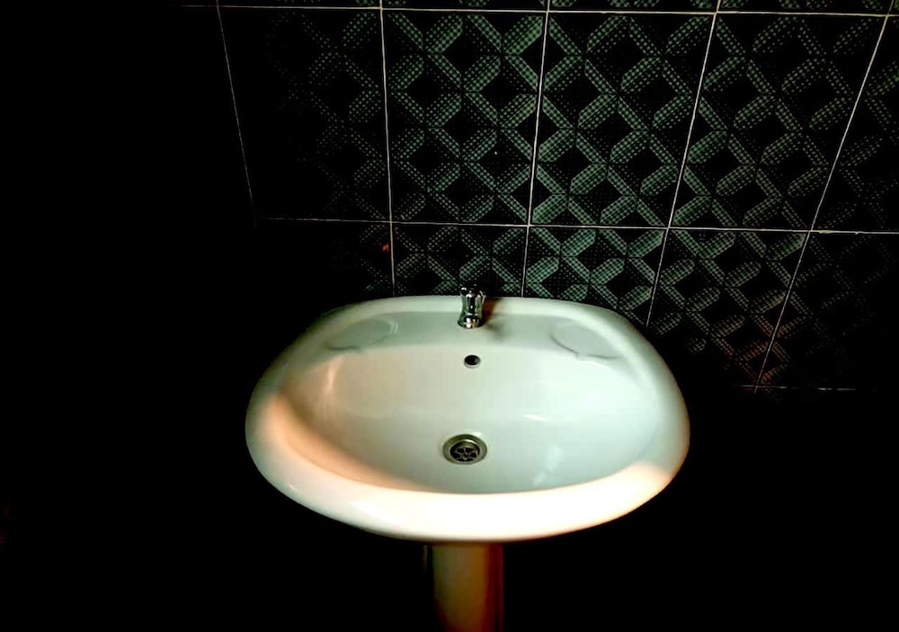 lloyds beach resort and hotel