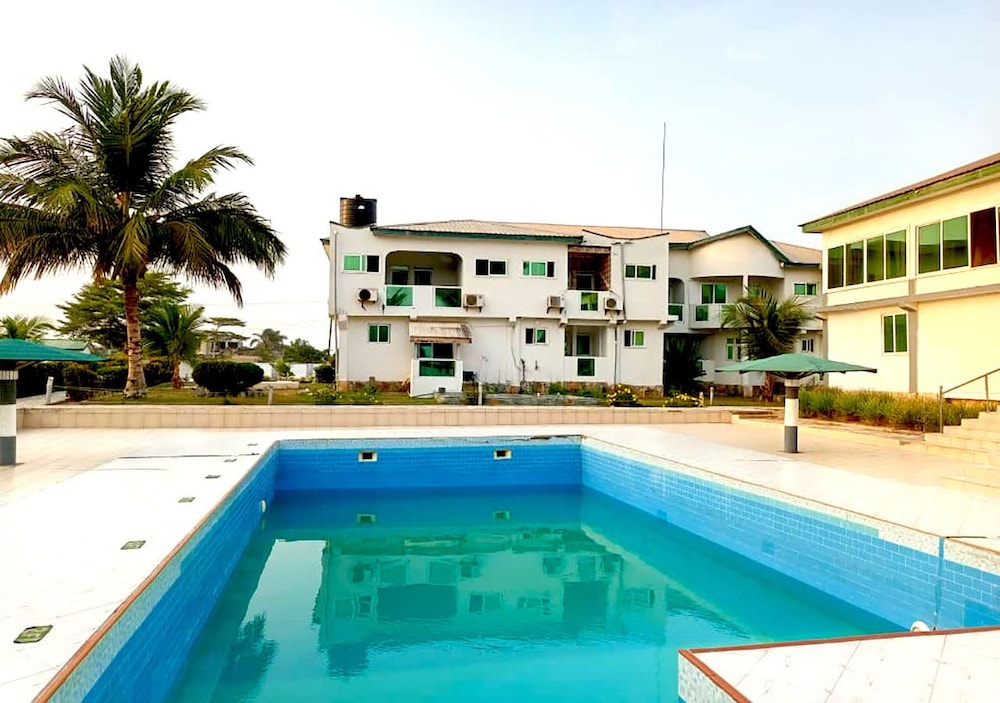 lloyds beach resort and hotel