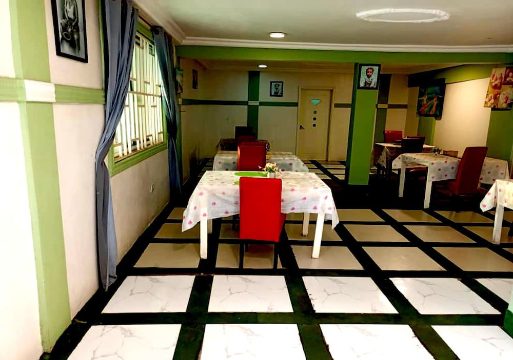 lloyds beach resort and hotel