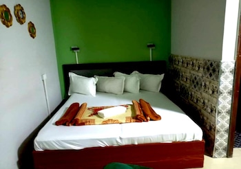 lloyds beach resort and hotel