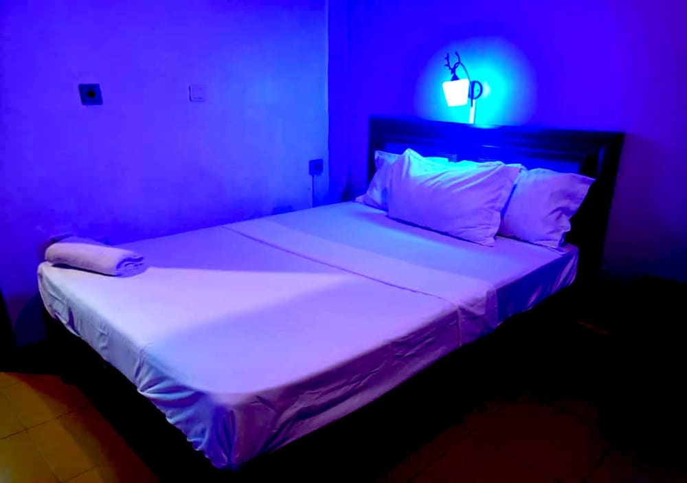 lloyds beach resort and hotel