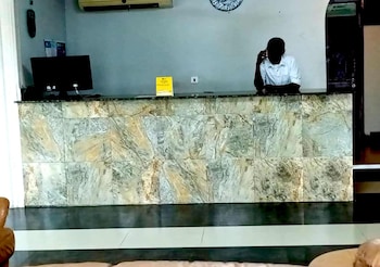 lloyds beach resort and hotel