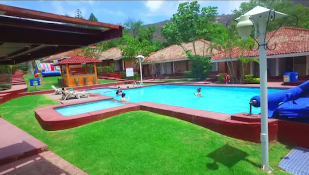 hotel chapala country