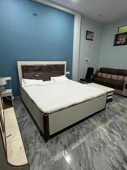 Jaymala Home Stay,,3 star