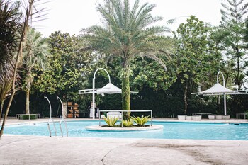 the hill hotel and resort sibolangit powered by archipelago