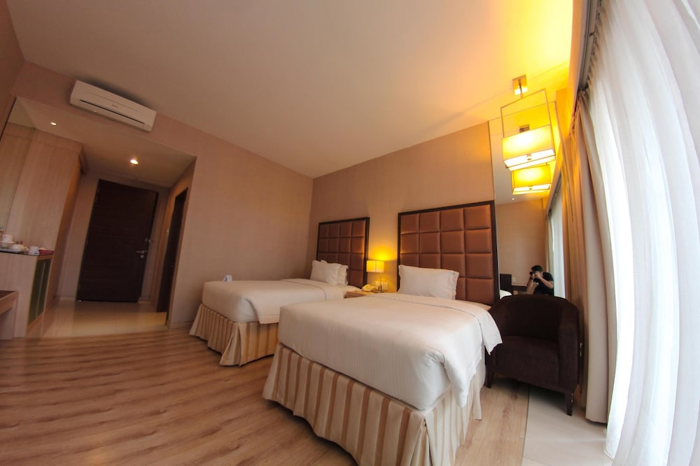 the hill hotel and resort sibolangit powered by archipelago