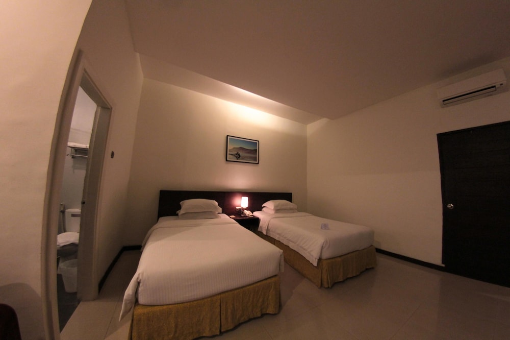 the hill hotel and resort sibolangit powered by archipelago