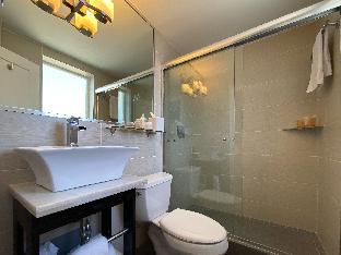 marseilles beachfront hotel