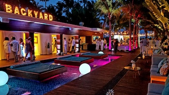 marseilles beachfront hotel