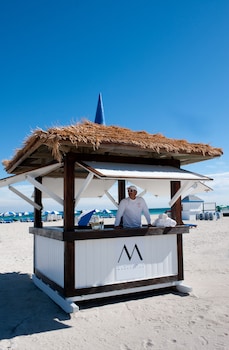 marseilles beachfront hotel