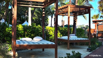 marseilles beachfront hotel