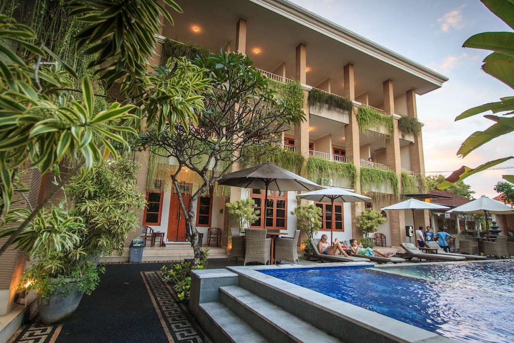 pondok anyar hotel