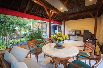 pondok anyar hotel