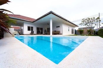 new private pool villa with 3br mv77
