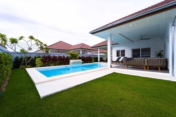 new private pool villa with 3br mv77