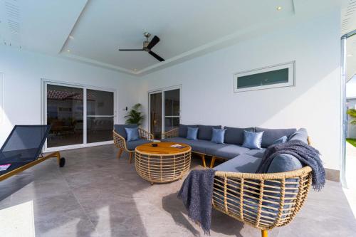new private pool villa with 3br mv77