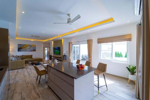 new private pool villa with 3br mv77