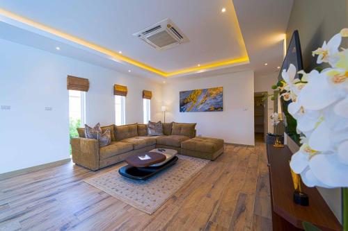 new private pool villa with 3br mv77