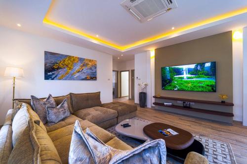 new private pool villa with 3br mv77