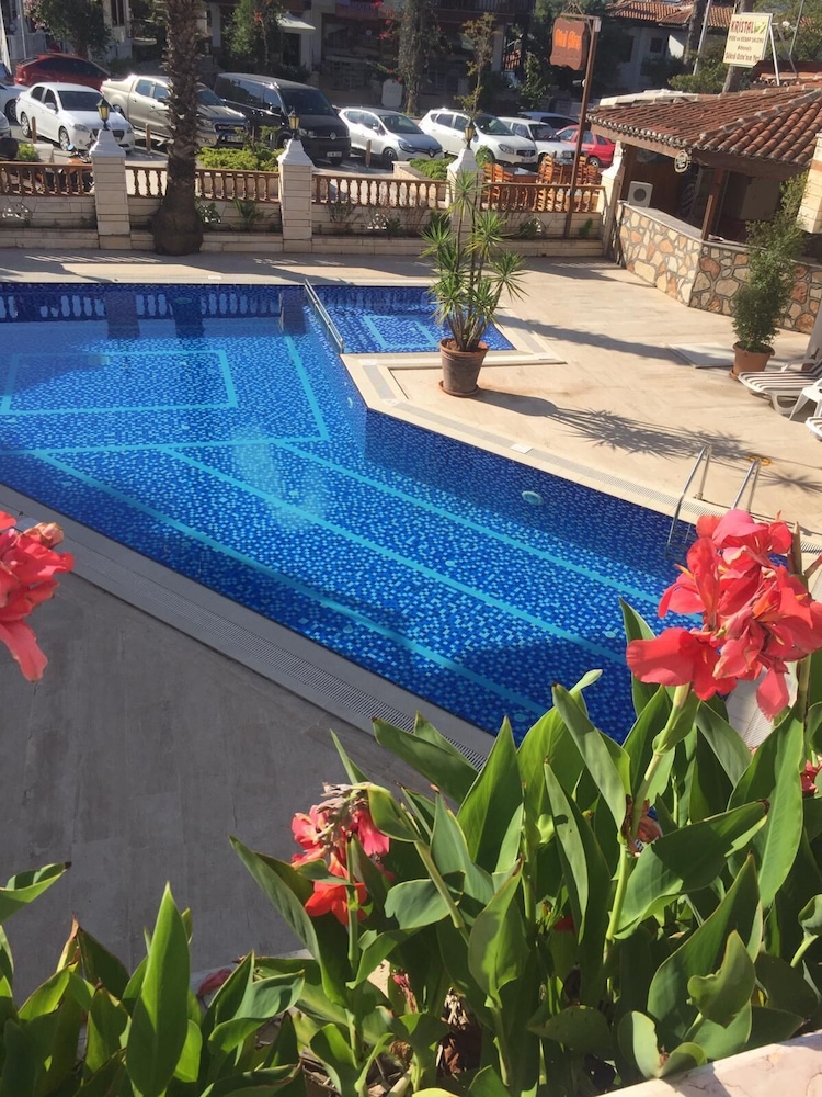 ates otel