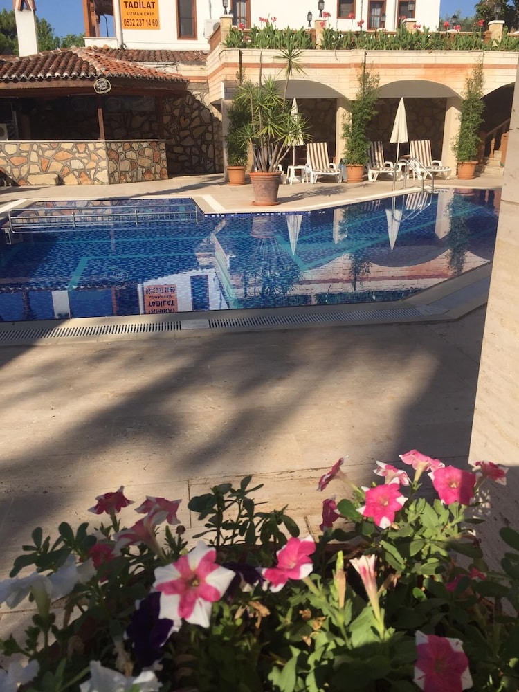 ates otel