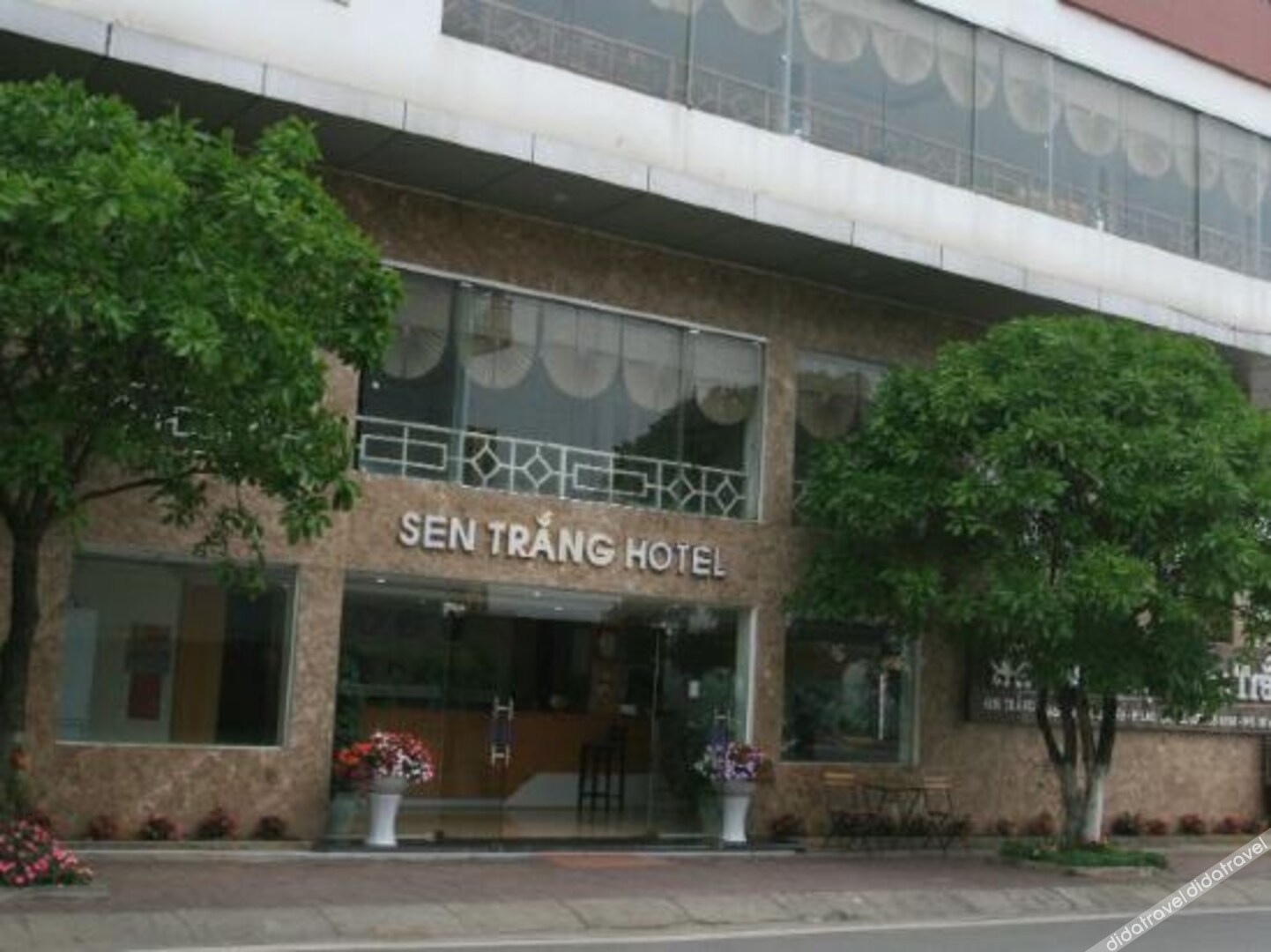 sen trang hotel