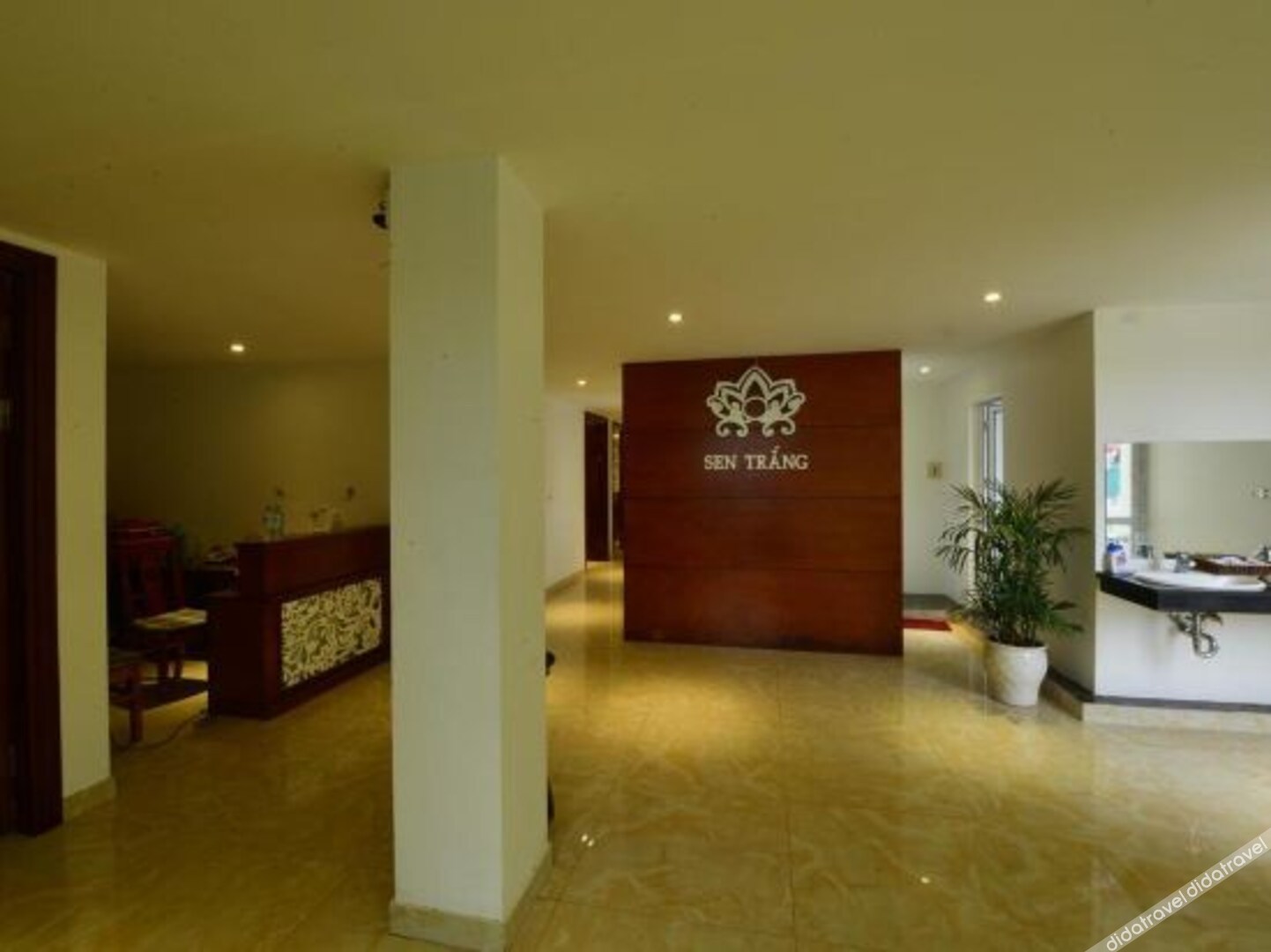 sen trang hotel