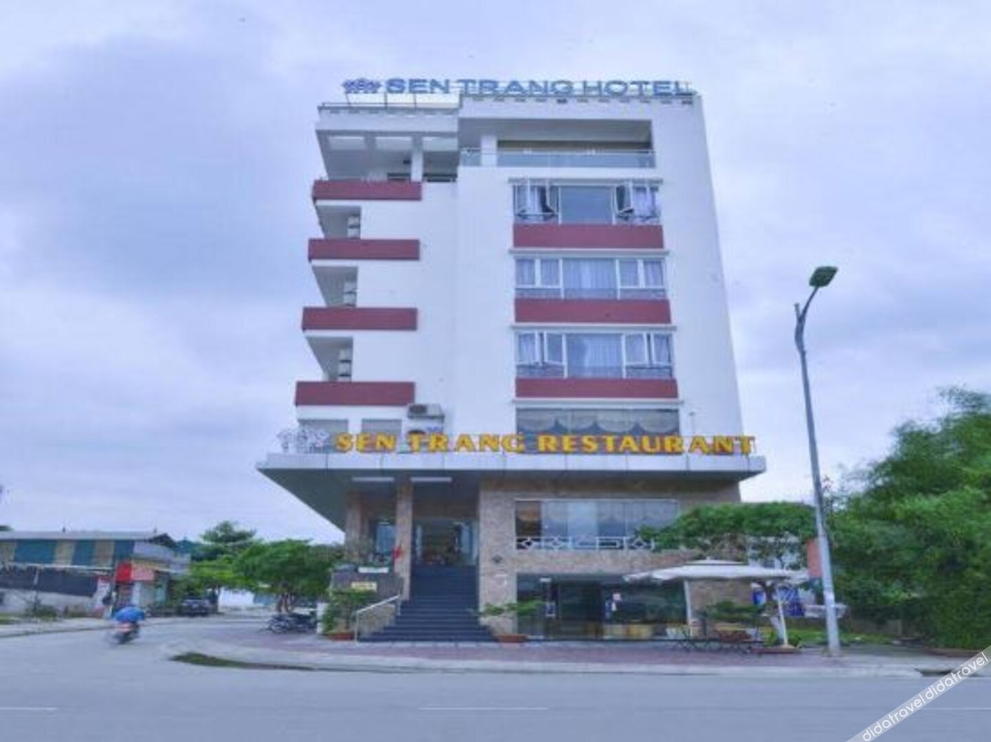 sen trang hotel