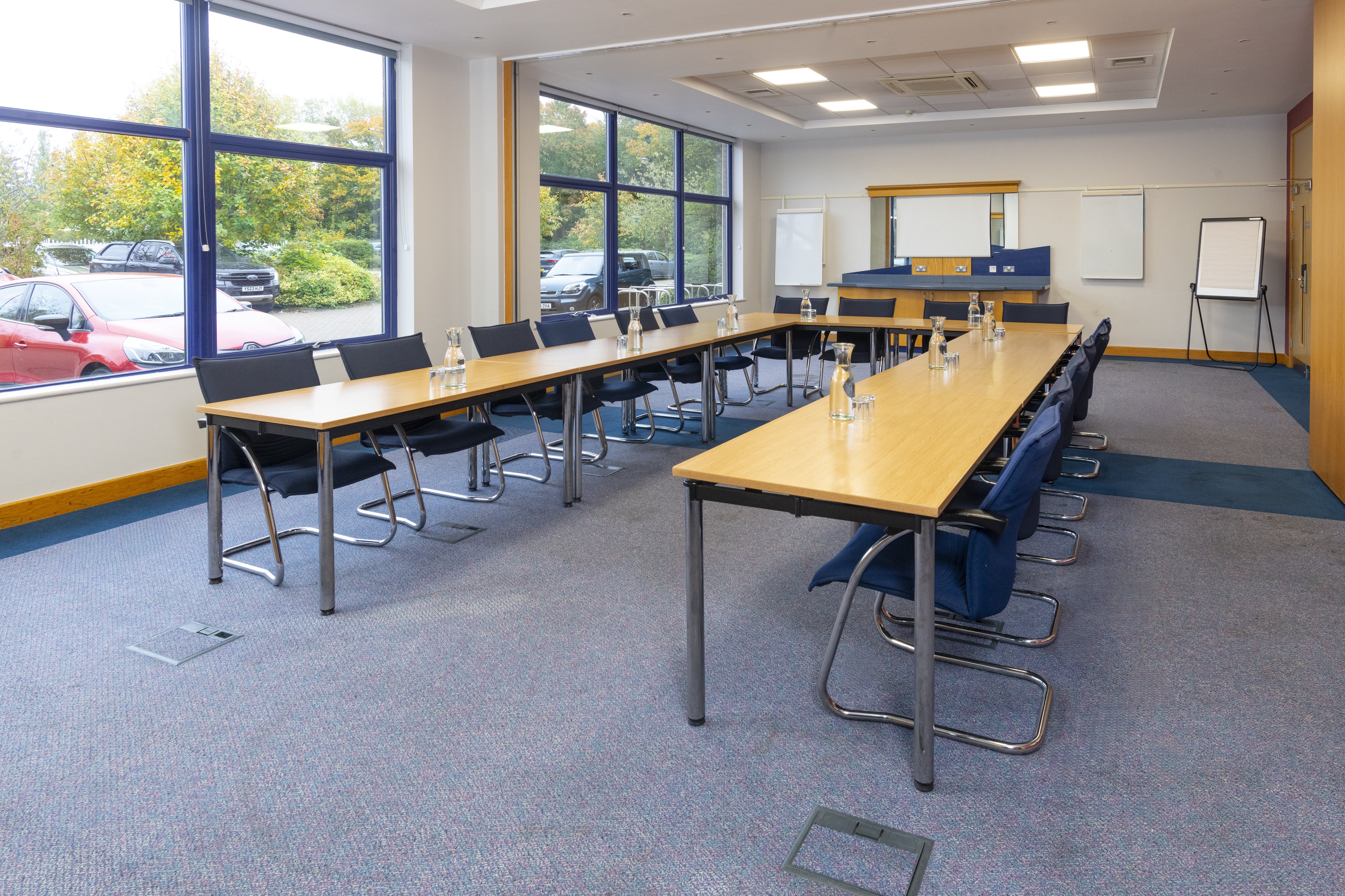 holiday inn express milton keynes by ihg