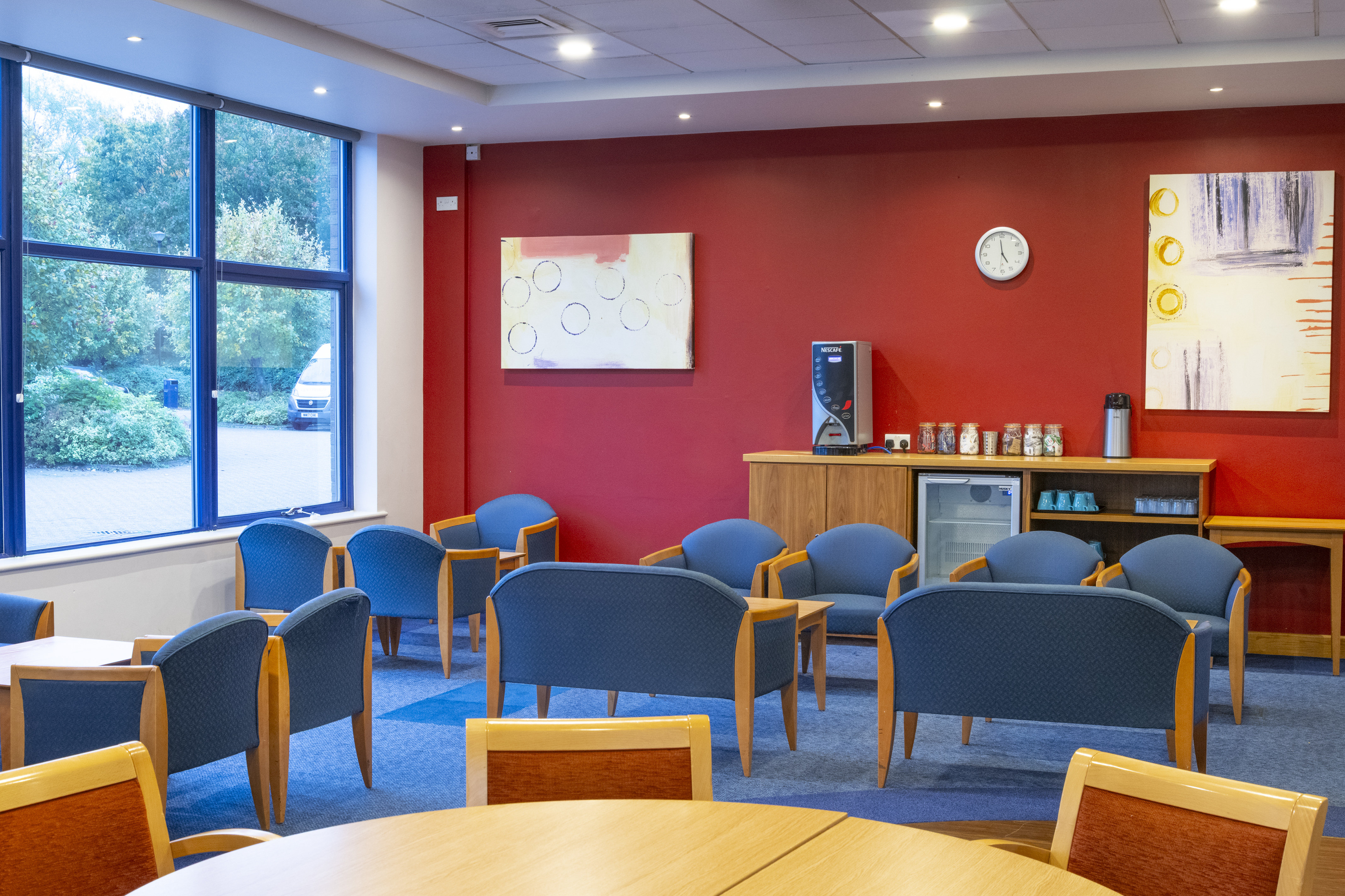 holiday inn express milton keynes by ihg