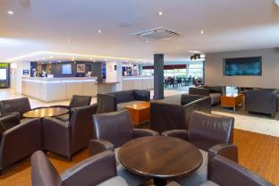 holiday inn express milton keynes by ihg