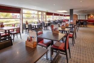 holiday inn express milton keynes by ihg