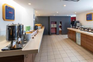 holiday inn express milton keynes by ihg