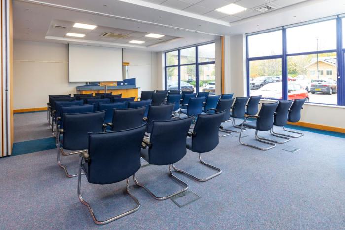 holiday inn express milton keynes by ihg