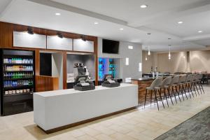 courtyard by marriott milwaukee downtown