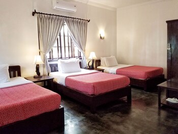 Uncle Sam Villa,Apsara Theatre>>Siem Reap,3 star