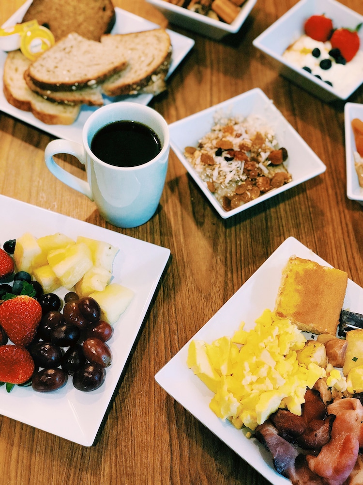 hyatt place milwaukee airport