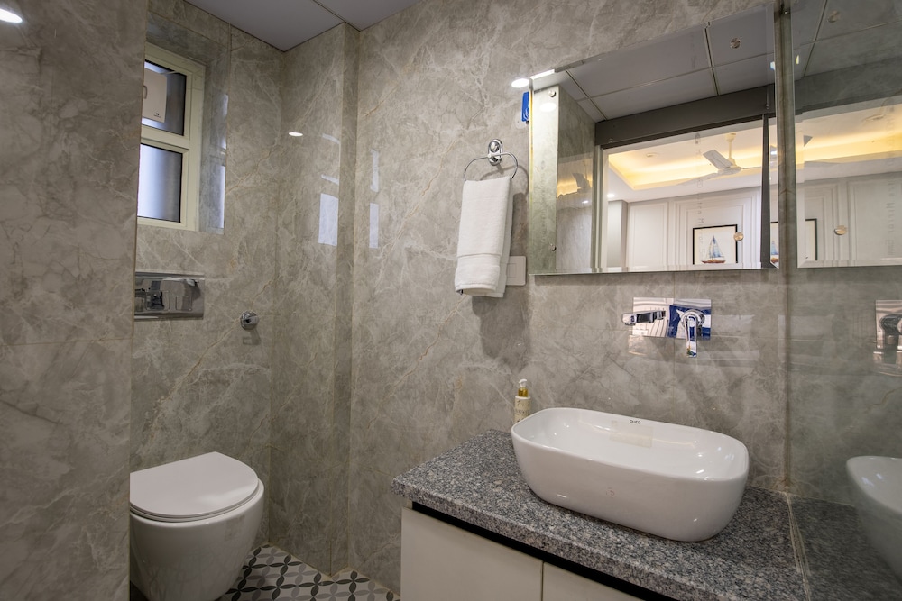 bedchambers apart hotel sec 39