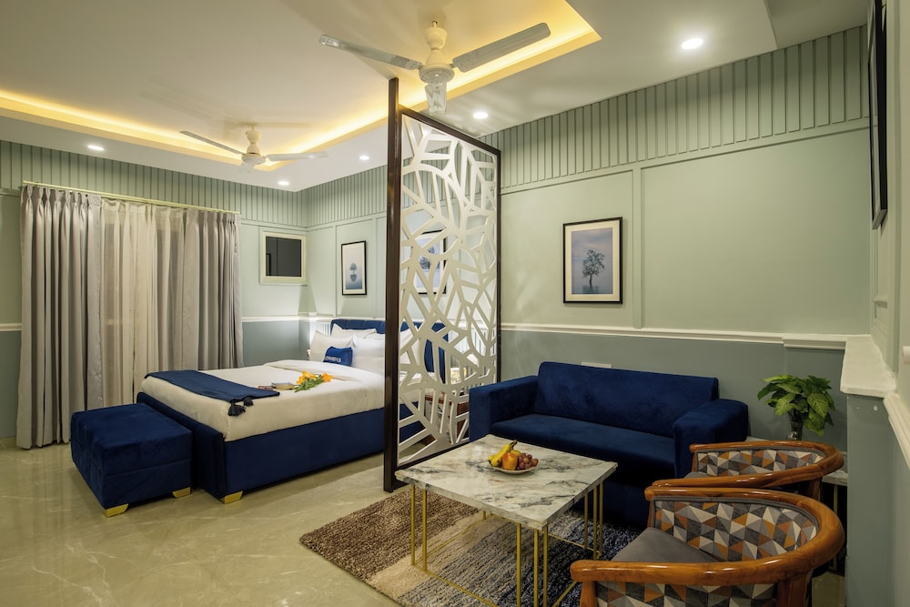 bedchambers apart hotel sec 39