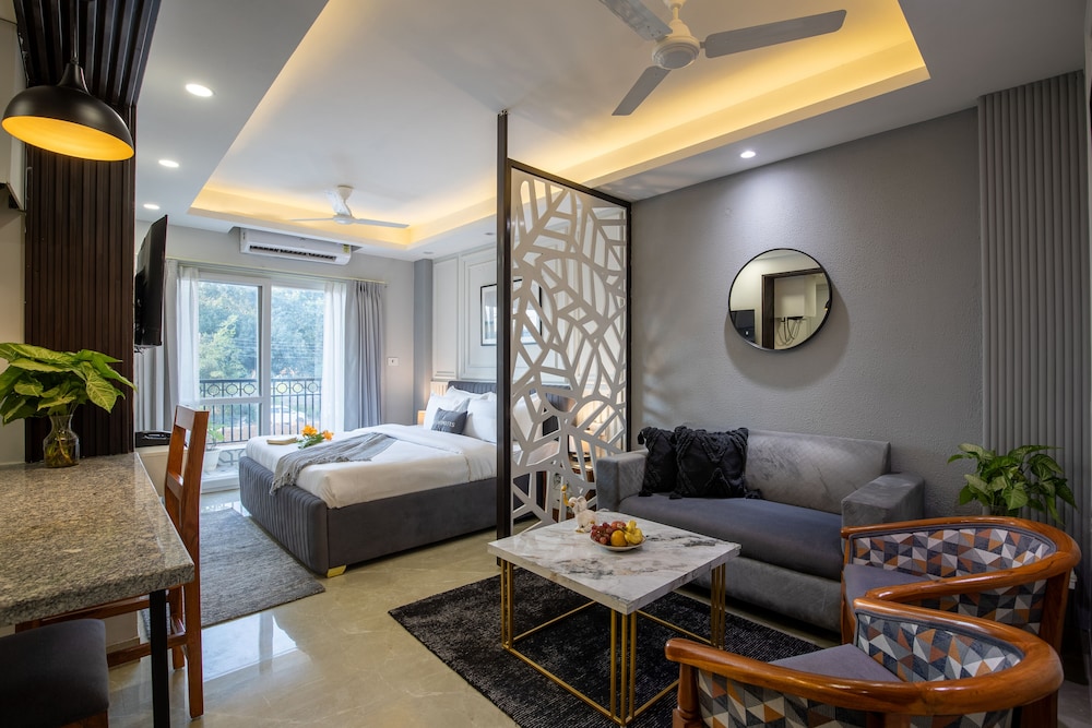 bedchambers apart hotel sec 39