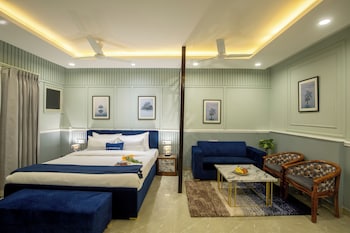 bedchambers apart hotel sec 39