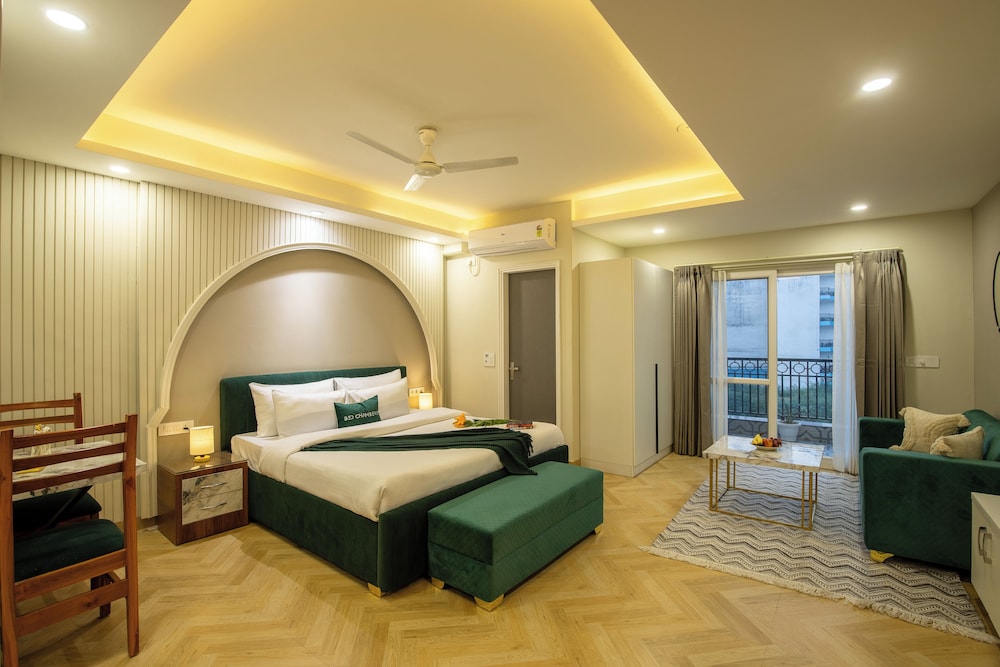 bedchambers apart hotel sec 39