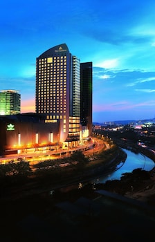 the gardens hotel and residences