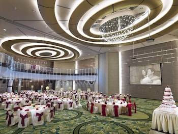the gardens hotel and residences