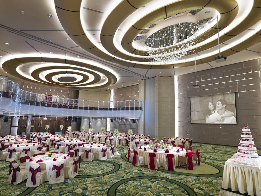 the gardens hotel and residences