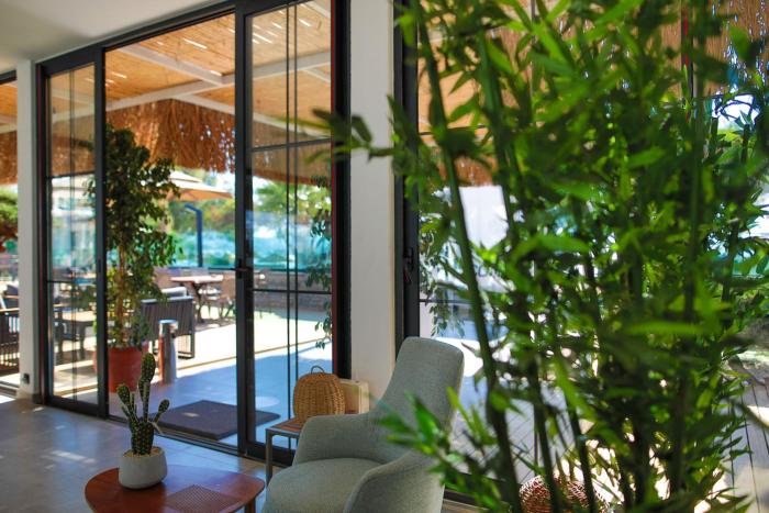 yalipark beach hotel