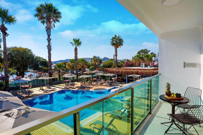 yalipark beach hotel