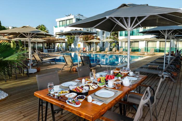 yalipark beach hotel